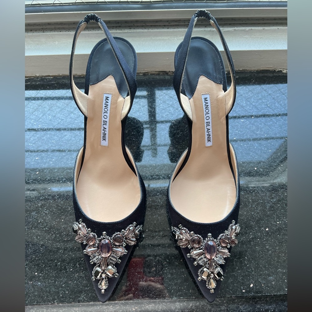 Manolo Blahnik New Iliaric Sling back heel NEVER WORN